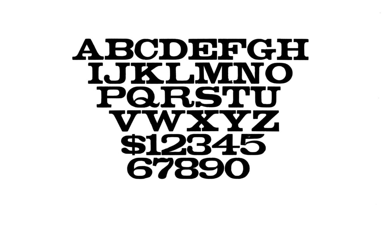simple specimen of Clarendon Extended wood type from the Rob Roy Kelly collection, printed in the UT Design Lab