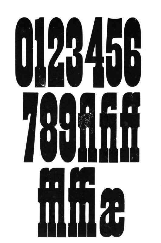 simple specimen of French Clarendon wood type from the Rob Roy Kelly collection, printed in the UT Design Lab
